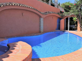 Spacious holiday home in Comunidad Valenciana with hot tub